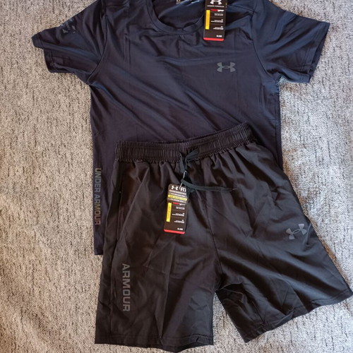 Under Armour Reflective Set brand new with tags