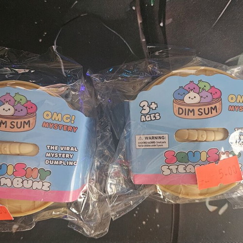 Dumpling Squishy mini set like new with glitter
