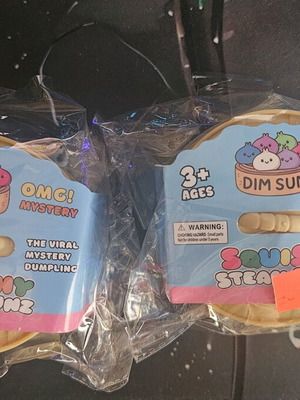 Dumpling Squishy mini set like new with glitter