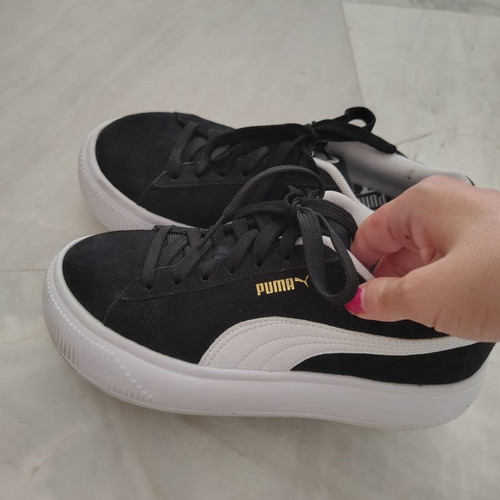 Puma women's sneakers like new, size 36, black and white