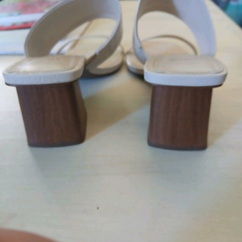 Mango wide heel sandals size 40 like new, beige
