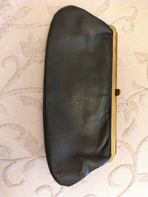 Leather vintage clutch bag like new, green