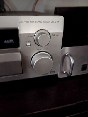 Pioneer VSX D711 receiver like new