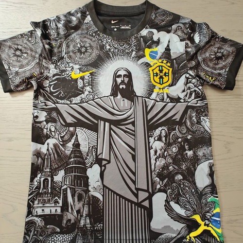 Brazil jersey Jesus size small like new
