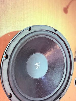 Subwoofer DLS W312 250W 12” new
