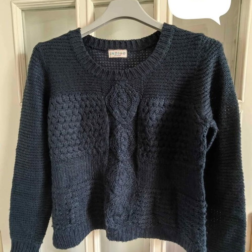 Women's knitted sweater like new