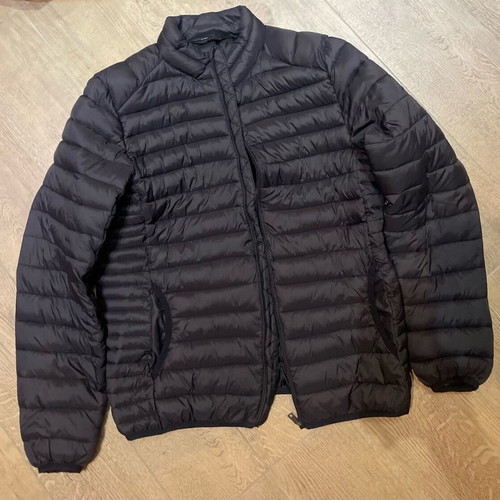 Pull&Bear black unisex jacket used with zipper issue size M