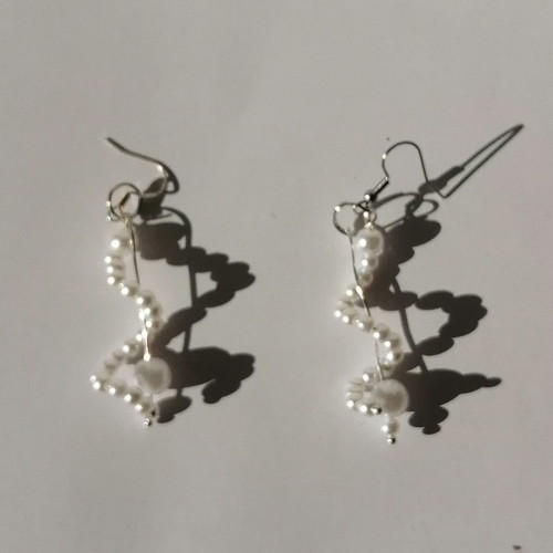 Earrings made of small beads in spiral shape new