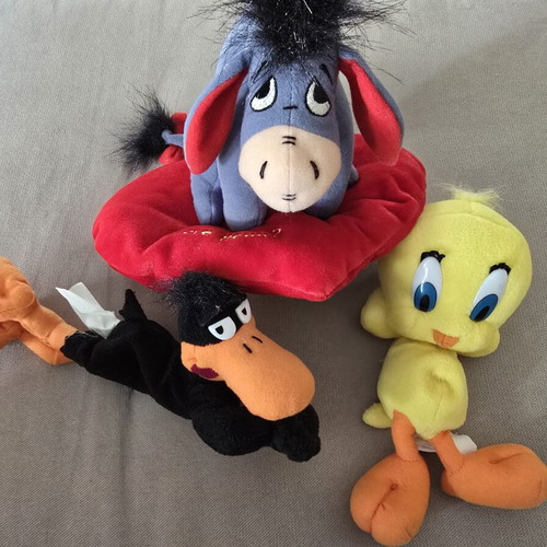 Vintage Looney Tunes plush set with Tweety, Daffy Duck, Donkey, like new