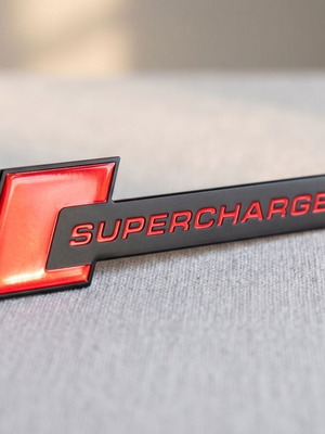Έμβλημα Supercharged αλουμινίου σαν καινούργιο