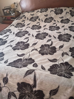 Throw used for double sofa or bed