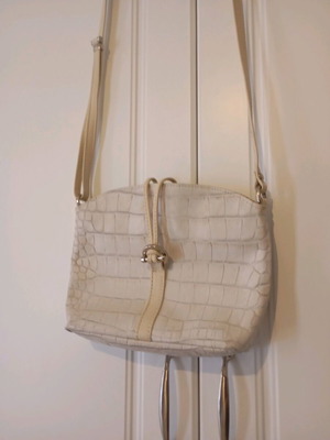 Beige shoulder bag like new