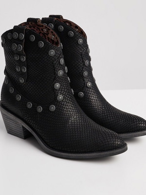 Cloud 9 boots like new, leather, size 40, black