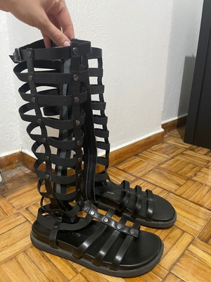 Makris Leather Sandals like new, high platform, size 39, black