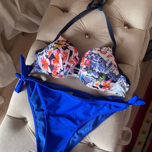 Bikini swimwear like new, push up top and side-tie bottom, size 46