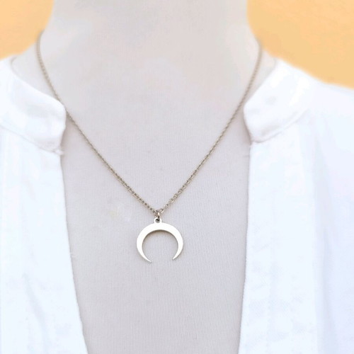 Stainless steel necklace with crescent moon pendant