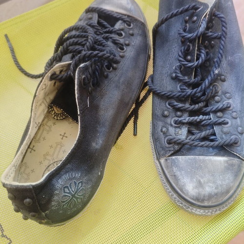 Affliction sneakers like new, black, size 43, linen with thick laces