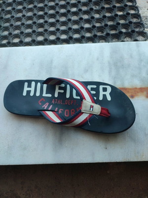 Tommy Hilfiger σαγιονάρες σε άριστη κατάσταση μέγεθος 42