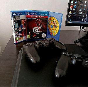 PlayStation 4 + 2 joystick + 3 CD games