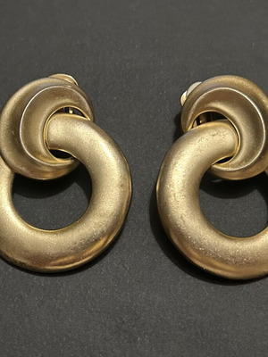 Earrings with clips faux vintage 80s, like new, matte gold color