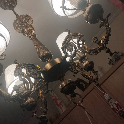 Bronze chandelier with 4 holders like new, vintage style