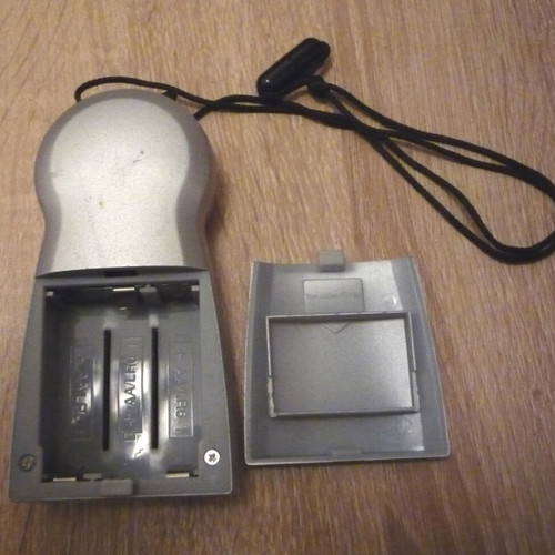 Philips hanging flashlight like new, incandescent bulb, battery powered