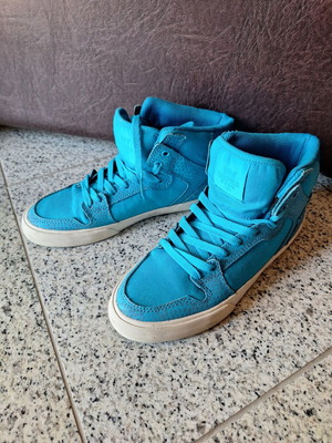 High sneakers Supra size 40 like new, blue