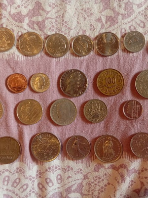 Διάφορα παλιά κέρματα σαν καινούργιο από Γαλλία, Καναδά, Τυνησία, Ιταλία, Γερμανία, Ισπανία