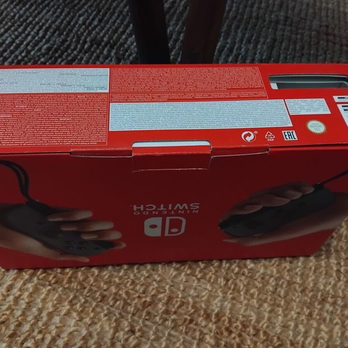 Nintendo Switch console v2 with Metroid Dread and accessories