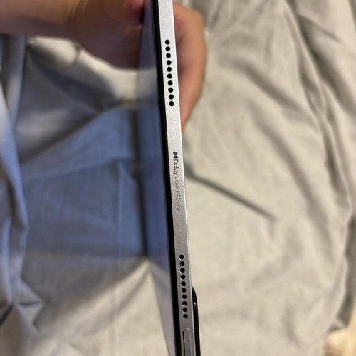 Xiaomi Pad 6 tablet like new with pen and accessories