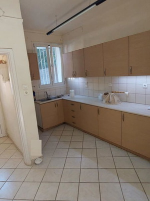 Apartment Kallithea Tzitzifies renovated, ground floor, 37 sqm, garden and parking