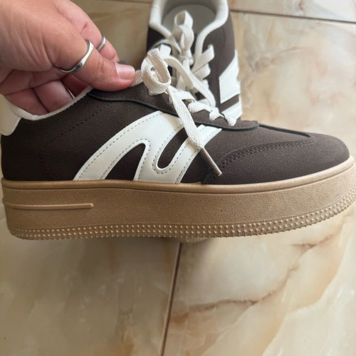 Athletic shoes women's size 38 brown like new