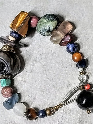 Handmade bracelet with natural stones new, multicolor