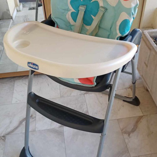Chicco high chair used with 3 recline positions