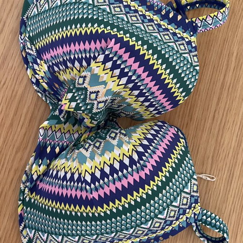 Dorina Veracruz plus size bikini top 90G, multicolor Aztec pattern