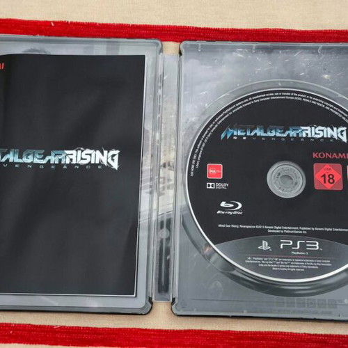 Metal Gear Rising Revengeance Steelbook PS3 used with unused codes