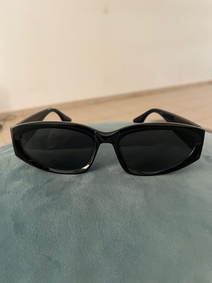 Black retro rectangle cateye sunglasses like new