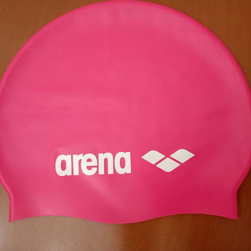 Arena Classic Silicone Swim Cap like new, fuchsia color