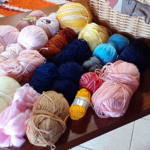 Storage Basket used with 22 Threads and Sturdy Handle