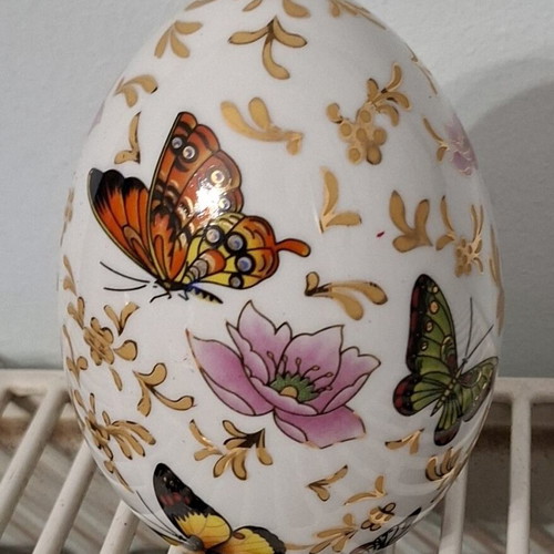 Allison porcelain decorative egg like new