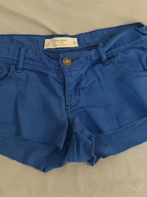 Hollister short denim shorts new, size 27