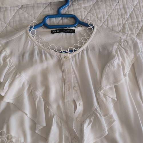 Zara shirt with ruffles like new, white, size S
