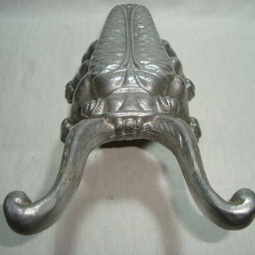 Vintage boot puller aluminum insect-shaped shoe remover new