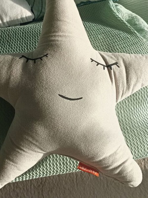 Star-shaped pillow sleeping grey, nef nef like new
