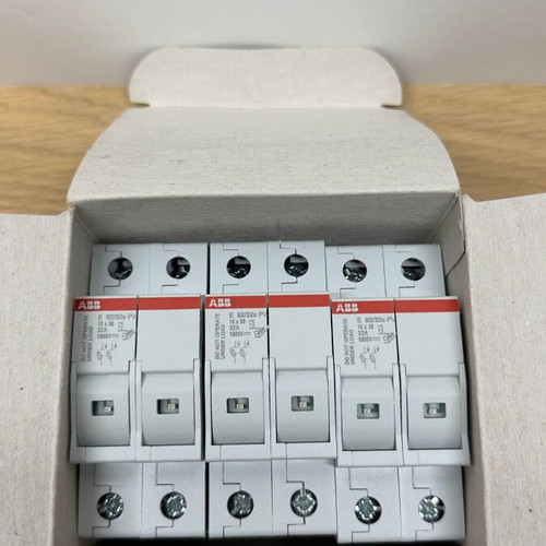 ABB E92/32 circuit breakers new, pack of 6