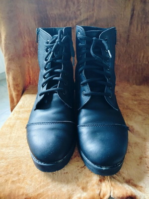 Pitbull leather ankle boots size 38 like new, black