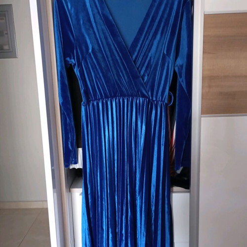 Marilyn velvet dress blue royal new, long with belt