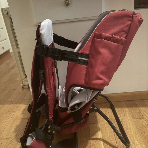 Hiking baby carrier