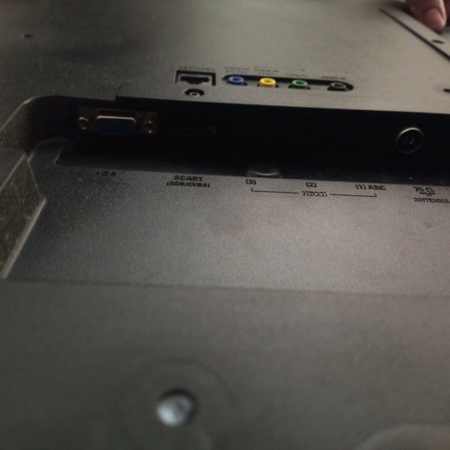 Philips 43-inch smart TV like new with remote control