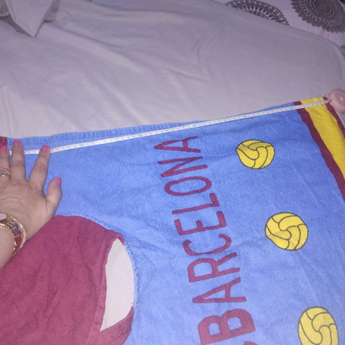 Barcelona kids' beach towel with hood, slightly used